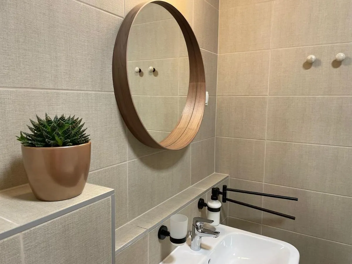 Lovely 1-Bedroom Apartment At Heart Of Budapest 0*,